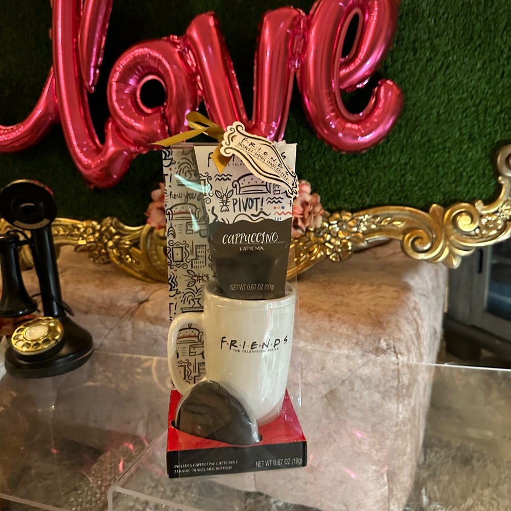 Friends the television series travel mug gift set includes cappuccino latte mix